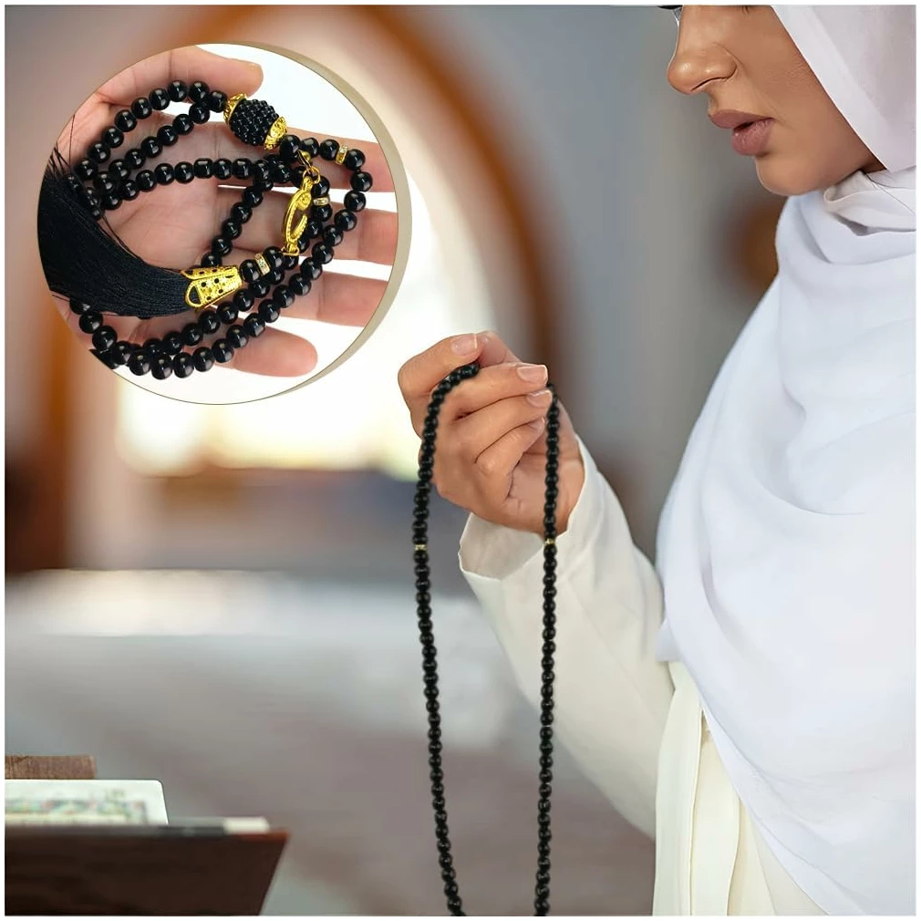 Tapis de Prière Musulman 70×110cm avec Chapelet et Sac à Cordon | Janamaz | Sajadah | Doux Portable Tapis de Prière Islamique Musulman avec Pochette, Cadeau de Prière Ramadan - Noir – Image 2