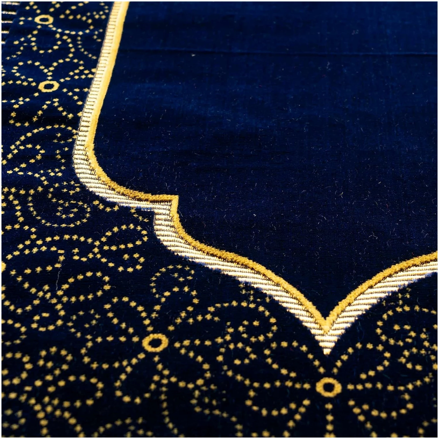 Tapis de prière en velours pour musulmans, tapis de prière islamique en peluche douce, Janamaz, Sajada, tapis de prière, cadeau islamique pour homme et femme, motif Riyad, bleu marine – Image 4